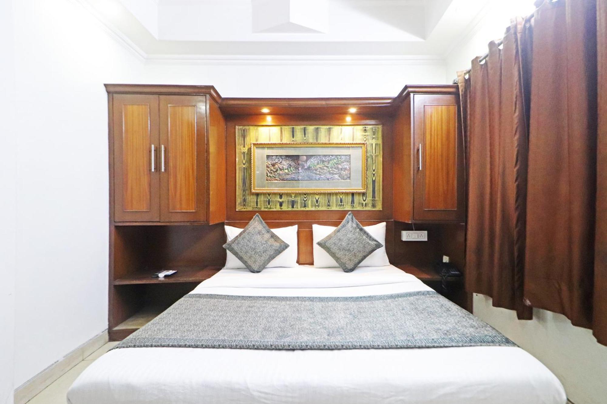 Geeson International-new Delhi Railway Station-paharganj Hotel