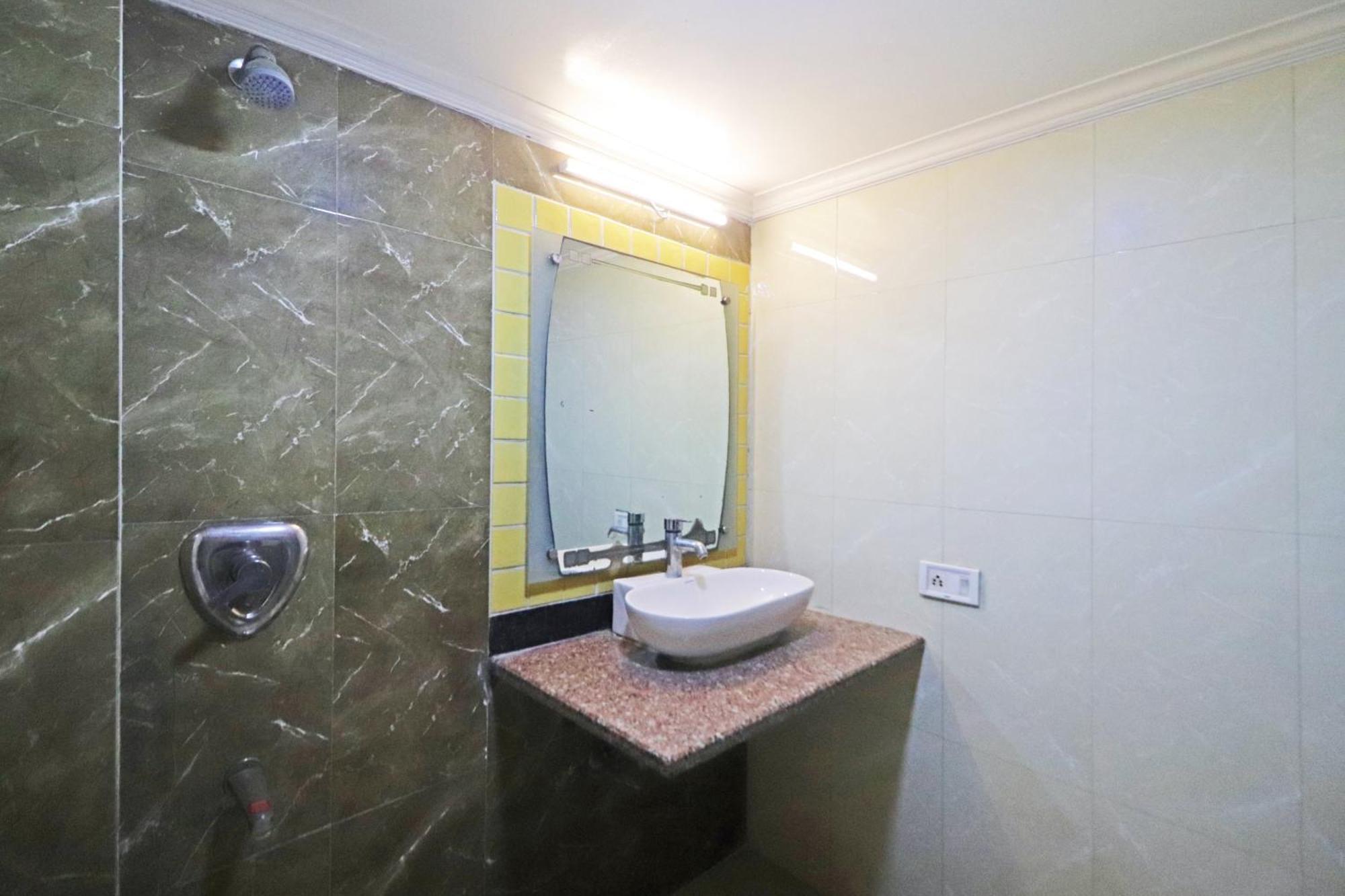 Geeson International-new Delhi Railway Station-paharganj Hotel